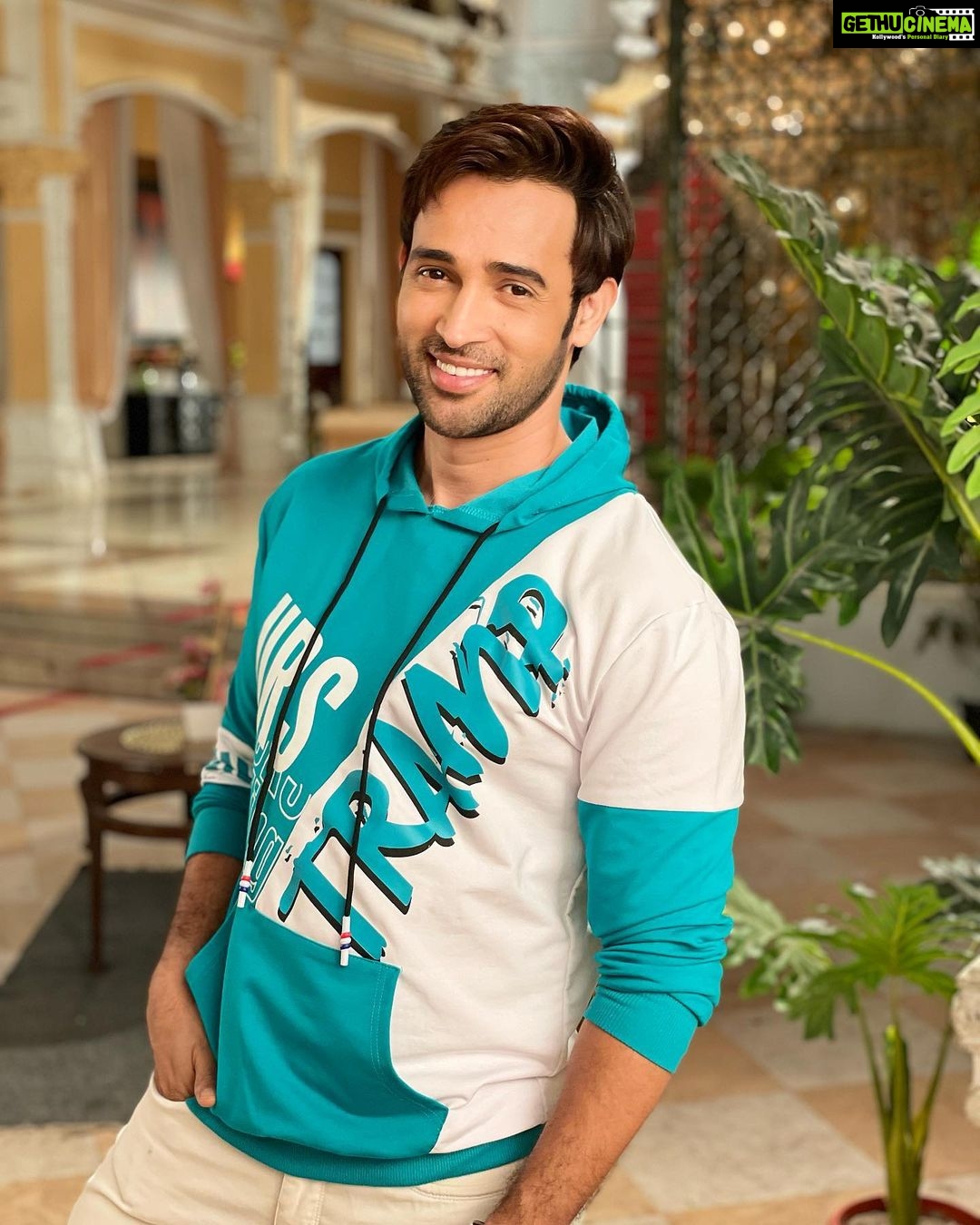 Karan Sharma Instagram - Keep trying until u succeed ! Best mantra of successful life ☺️ ! #karansharma #sasuralsimarka2