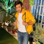 Karan Sharma Instagram - 1,2 or 3 which one is good 🧐😎 #karansharma #sasuralsimarka2 #vivaan