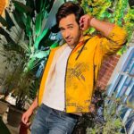 Karan Sharma Instagram - 1,2 or 3 which one is good 🧐😎 #karansharma #sasuralsimarka2 #vivaan