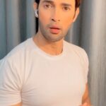 Karan Sharma Instagram - Yahan phone pe bat nahin kar sakte 🙄🤔🙆‍♂️ … #reels #karansharma #trending #vivaan #sasuralsimarka2