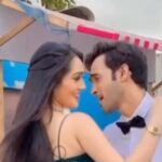 Karan Sharma Instagram - ❤️ ..Ashiqui hai ye chor nahi hai main kya Karun ❤️.. @tanyasharma27 #reevaan #sasuralsimarka2 #karansharma #tanyasharma #yedi #pardes #srk #srkfans #ashique