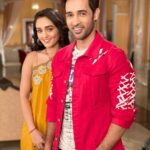 Karan Sharma Instagram - #reevaan Before Our Director says Action I thought to use the perfect lighting for the perfect pictures but see what I got 🙄🤓😂- here are some hit n miss pictures of us @tanyasharma27 . #tanyasharma #karansharma #reevaan #sasuralsimarka2 #ssk2