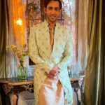 Karan Sharma Instagram - Aap sabko EID MUBARAK HO 🤲 🤗 … . #happyeid #eidmubarak #karansharma #sasuralsimarka2 #vivaan #blessings