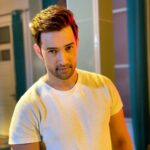 Karan Sharma Instagram - Mast nazron se … . #karansharma #mastnazronse #sasuralsimarka2 #vivaan #love