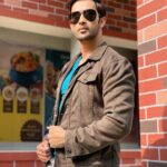 Karan Sharma Instagram - Sun is shining and so CAN you! Here is the latest eye wear collection by @danielwellington!  Use my code *DWXKARAN* to get 15% off on all purchases from the website! #danielwellington #ad #karansharma