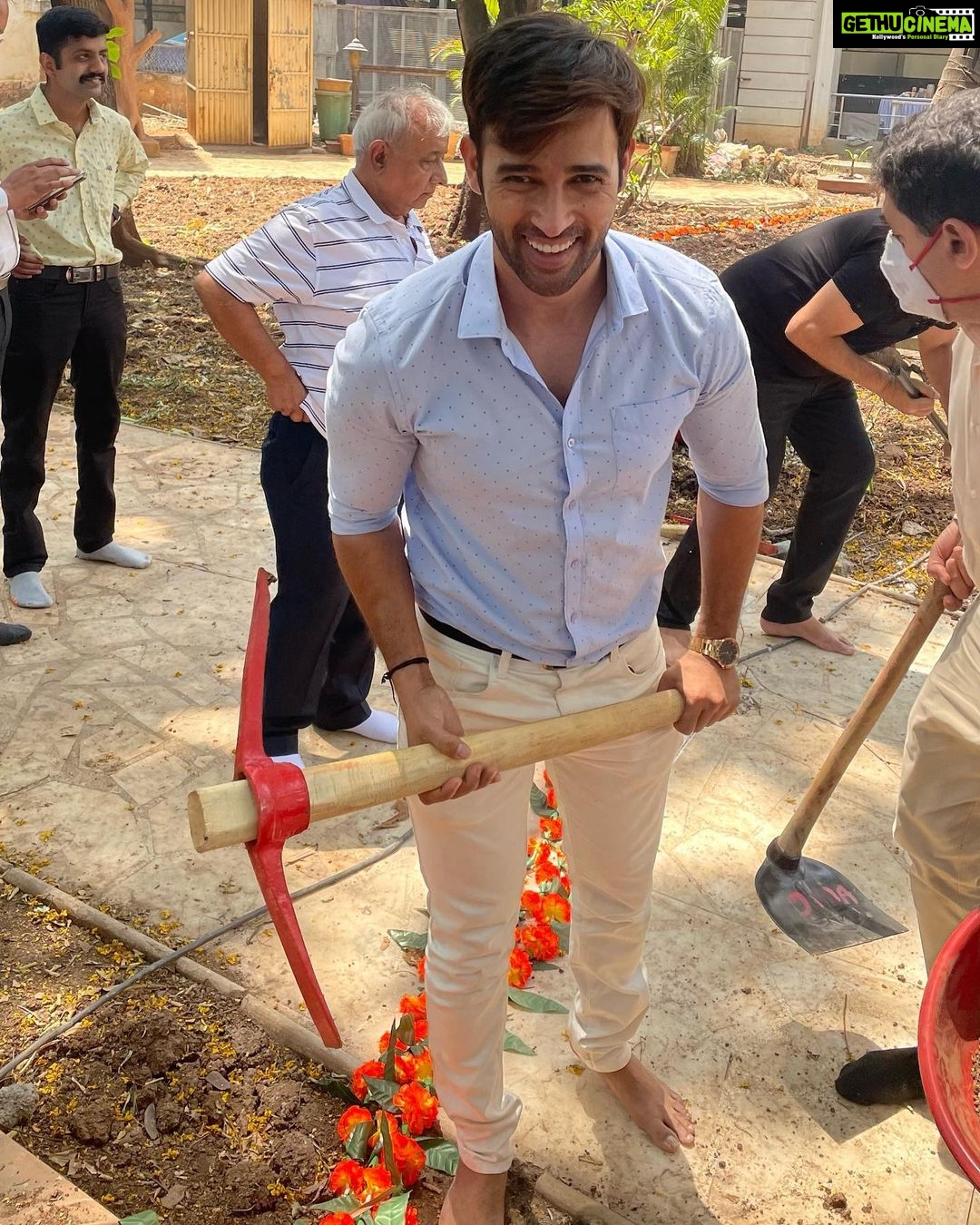 Karan Sharma Instagram - Happy Gudi Padwa, Baisakhi, Ugadi, Chaitra Navratri 😇🙏.. . Celebrated This Day At Sadhu Vaswani Mission Pune … Mission is starting upon the auspicious work of *building Dada J.P. Vaswani's sacred samadhi*. The *Bhoomi Pujan* held today …The day also marks the auspicious occasion of the *Sindhi New Year – Cheti Chand.* Pune, the Punya Bhoomi that has been home to many saints, will soon have a new pilgrimage to its sacred land. The shrine, encompassing Sadhu Vaswani’s Samadhi & Dada’s Samadhi, will become a source of blessings and solace for one and all from across the globe, palpable with their ever-living presence. Glad to become the part of this historic occasion. 🥰😇🙏