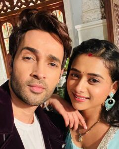 Karan Sharma Instagram - Ye Dosti Hum nahin todenge 🤓🥰😎 @radhikamuthukumar_official  #simar  #vivaan  #simar2  #ssk2 #sasuralsimarka2  #deverbhabhi
