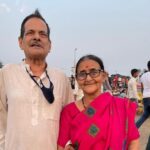 Karan Sharma Instagram - Happy Mother’s Day to all 🥰🤗.. Mother is the powerhouse of any family - which is built on the strong foundation of emotions☺️ !!! . Recently my mother visited mumbai for the first time and I took her to Juhu beach where she enjoyed so much and it was a memorable Moment for all of us 🥰. . full experience is shared on my YouTube channel go and check it out guys . (link is in my bio ) . Thanks a lot - with Love - karan sharma ❤️