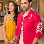 Karan Sharma Instagram - #reevaan Before Our Director says Action I thought to use the perfect lighting for the perfect pictures but see what I got 🙄🤓😂- here are some hit n miss pictures of us @tanyasharma27 . #tanyasharma #karansharma #reevaan #sasuralsimarka2 #ssk2