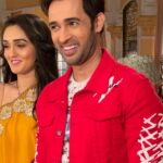 Karan Sharma Instagram - #reevaan Before Our Director says Action I thought to use the perfect lighting for the perfect pictures but see what I got 🙄🤓😂- here are some hit n miss pictures of us @tanyasharma27 . #tanyasharma #karansharma #reevaan #sasuralsimarka2 #ssk2
