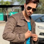 Karan Sharma Instagram - Sun is shining and so CAN you! Here is the latest eye wear collection by @danielwellington!  Use my code *DWXKARAN* to get 15% off on all purchases from the website! #danielwellington #ad #karansharma