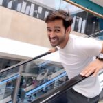 Karan Sharma Instagram - PoV :- Every Girl’s expectation from her crush 😻 #love #crush #karansharma . . #reels #reelsinstagram #trending