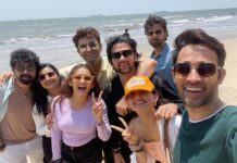 Karan Sharma Instagram - Ye gang kuch alag hai 😍😎❤️🤗 @avinashmukherjee_ @tanyasharma27 @radhikamuthukumar_official @kreetika10 @sanctimonious_fanatic @summitbhardwaj @akashrjagga - Love you guys .. Maza agya 😍😍 !! #vacationmode #karansharma #friends