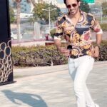 Karan Sharma Instagram - Eid Mubarak 🌙 ♥️🌹 . . #karansharma #reels #dubai #eidmubarak