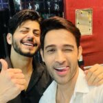 Karan Sharma Instagram - What a fun night it was 😍😍 - … You are a star in making @thesiddharthnigam .. after watching this film #kisikabhaikisikijaan we want more 😍😍.. Full power to you brother 🤗❤️ ..