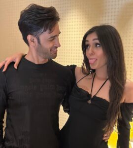 Karan Sharma Instagram - few clicks for all Reevaan fans @tanyasharma27 #reevaan 🤗❤️
