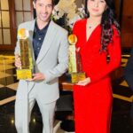 Karan Sharma Instagram - Every honour, every award is important.! And when you are invited all the way to #dubai to receive #dadasahebphalke award it becomes more special.! I am fortunate to be blessed with such beautiful moments and a big thank you goes to all my fans who have always loved me.! 🙏🤗… Glad to Receive The Most Endearing Stardom of television industry from @beingshera bhai ❤️🤗 🙏 .#dadasahibphalkeiconaward . . Style by : @nitinssinghdesignerindia . #karansharma #blessed #thankfull #sasuralsimarka2 #vivaan Dubai, U.A.E.