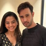Karan Sharma Instagram - Some unseen pics from Kittu’s birthday party .. @tanyasharma27 @summitbhardwaj @sanctimonious_fanatic 😍🤗 and some last moment fun photography with Helly 😃 @hellyshahofficial ! . #friendshipgoals #karansharma #friends