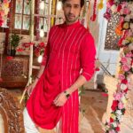 Karan Sharma Instagram - May this MAKAR SANKRANTI enlighten your life with the warmth of glory, and happiness. 🤗❤️! . . #happymakarsankranti #karansharma #sasuralsimarka2 #blessings