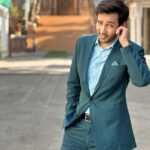 Karan Sharma Instagram - Right people with right attitude makes life easy 😎 #karansharma #rightattitude