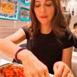Kim Sharma Instagram - Pizza delirium 🍕