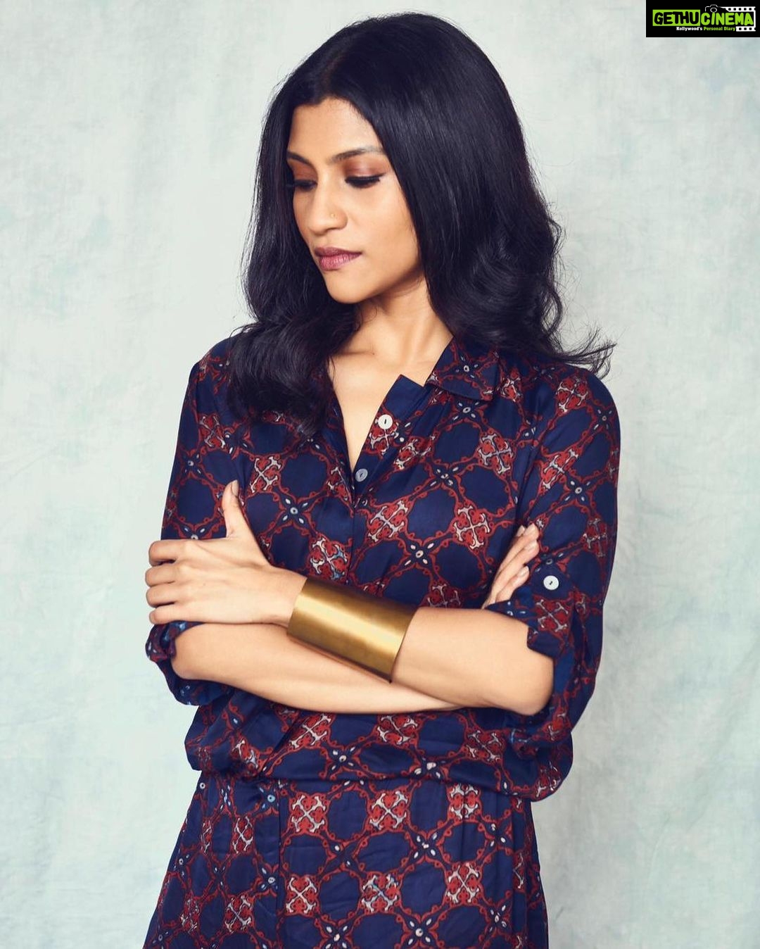 Konkona Sen Sharma Instagram - 5 days to go for Mumbai Diaries 26/11 only on @primevideoin Outfit - @divyabydivyaanand Jewellry - @payalkhandwala Hair - @nimishashah210 Makeup - @tenzinseldon_____ Styling - @who_wore_what_when Photography - @chandrahas_prabhu