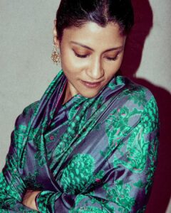 Konkona Sen Sharma Instagram - That time I didn’t wear a blouse :)

Outfit - @raw_mango
Jewelry-@kharikajai
Footwear -@aprajitatoorofficial
HMU - @krisann.figueiredo.mua
Styled by - @who_wore_what_when 
Photography- @anurag_kabburphotography