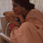 Konkona Sen Sharma Instagram - Shubho Nobo Borsho! Thrilled to be doing promotions for #ajeebdaastaans after a brief covid scare! Test turned out to be negative and I couldn’t be more grateful. Can’t wait for you guys to watch @neeraj.ghaywan’s Geeli Puchi, which is a part of this @dharmaticent Anthology. Saree - @anavila_m Jewelry - @sheetalzaveribyvithaldas Styled by- @who_wore_what_when Pictures by - @damini_styles Hair and make up: Me! So please to forgive.