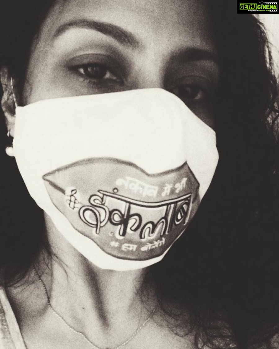 Konkona Sen Sharma Instagram - #challengeaccepted✔ from multiple women! SAY NO TO VIOLENCE AGAINST WOMEN Also: 1. To protest peacefully is our democratic right. 2. Wear a mask! #womensupportingwomen #ungagdissent Thanks for nominating me: @aratikadav @aahanakumra @amrutasubhash @bosejayati @smritikiran @preshrunknoah @anavila_m @tarasharmasaluja