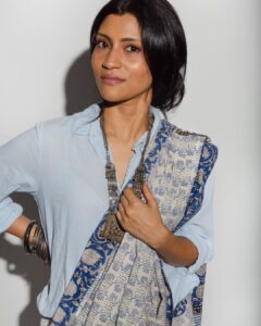 Konkona Sen Sharma Instagram - When you don’t have a matching blouse!

Shot by : @gourabganguli
Styled by: @damini_styles
Makeup: @makeupbyanupamagautam (@namratasoni )
Hair: @dynamitepikachu
#gourabganguliphotography