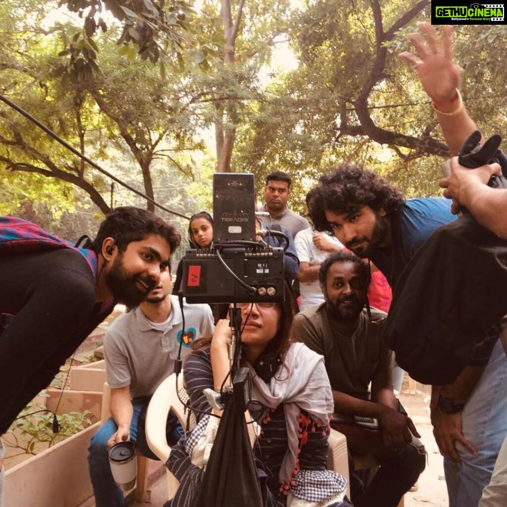 Konkona Sen Sharma Instagram - #dollykitty #bts Behind the scenes of the loveliest cast and crew!