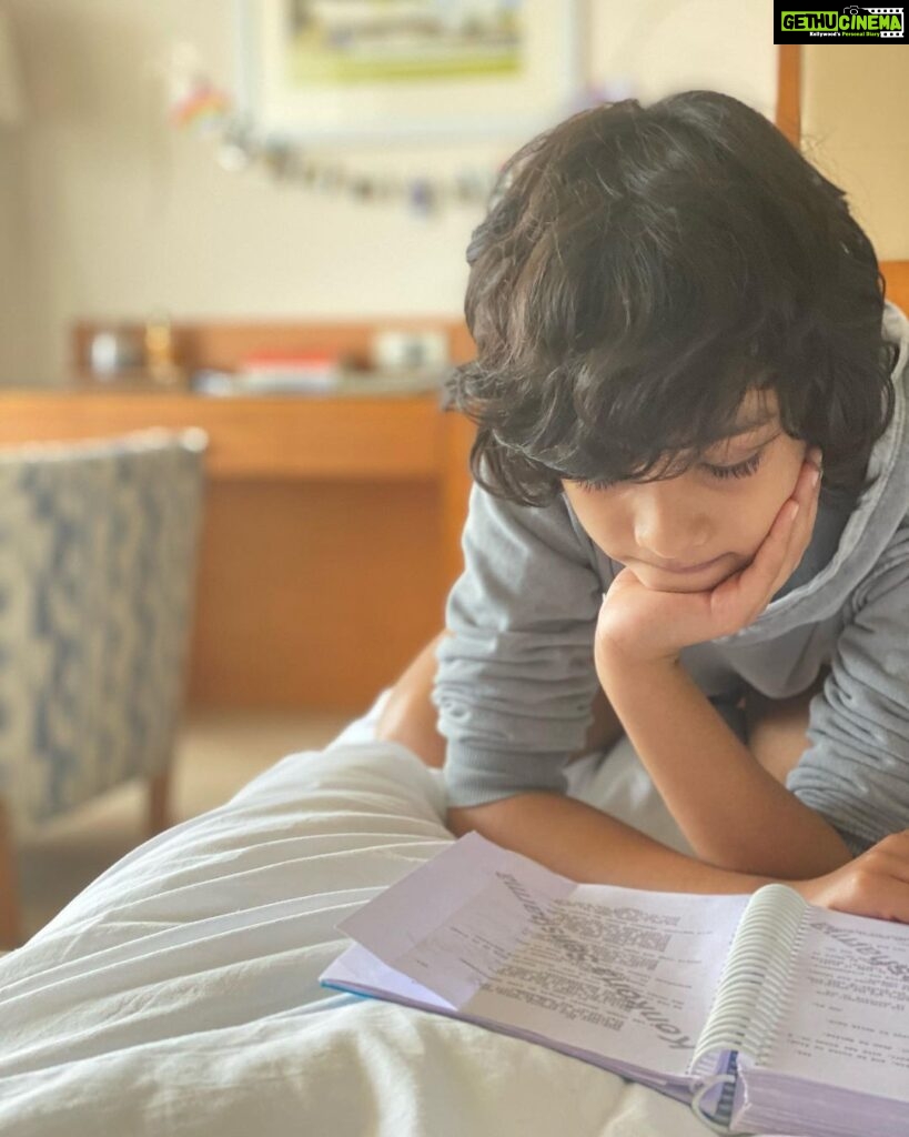 Konkona Sen Sharma Instagram - This boy, helping me learn my lines ♥️