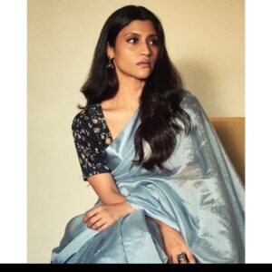 Konkona Sen Sharma Instagram - With a lot of help from my friends:

Saree - @makutextiles 
Blouse - @yam.india 
Jewellry - @flyingfishaccessories 
Hair - @nimishashah210 
Makeup - @tenzinseldon_____ 
Styling - @who_wore_what_when 
Fashion assistant - @d.shubham_j 
Photography - @chandrahas_prabhu
