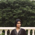 Konkona Sen Sharma Instagram – For Mumbai Diaries Promotions 

Outfit: @turnblackofficial 
Jewellery: @amrapalijewels
Styling: @damini_styles 
Photographer: @gourabganguli 
Makeup: @tenzinseldon__
Hair: @nimishashah210