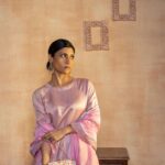 Konkona Sen Sharma Instagram - In the mood for Anavila 💕 Outfit @anavila_m Styled by @damini_styles Hair @nimishashah210 Makeup @seldon_makeup Photographer @gayatri.27