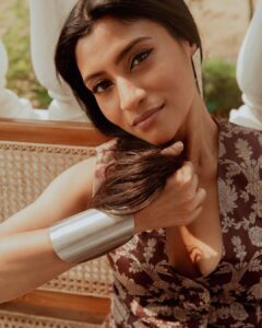 Konkona Sen Sharma Instagram - The Sun in my eyes makes some of your lies worth believing :)

Credits:
For @vogueindia 
Styled by @damini_styles 
Clothes, earrings and cuffs:  @payalkhandwal a p
Eyewear: @romanarsinghaniofficial 
Hmu @sakil.kunwar 
Images @gourabganguli
@elevate_promotions