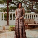 Konkona Sen Sharma Instagram - The Sun in my eyes makes some of your lies worth believing :) Credits: For @vogueindia Styled by @damini_styles Clothes, earrings and cuffs: @payalkhandwal a p Eyewear: @romanarsinghaniofficial Hmu @sakil.kunwar Images @gourabganguli @elevate_promotions