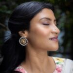Konkona Sen Sharma Instagram - Feeling like my best self in @anavila_m @elevate.promotions Styled by my all grown up baby @damini_styles Hair and makeup by beautiful stranger @dhanyaraghavan Shot by the very patient and quick @sartajtanweer Earrings: @sangeetaboochra Ring: @viangefinejewels