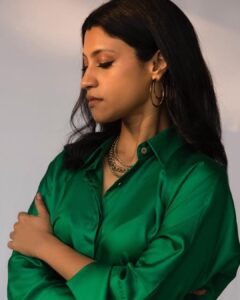Konkona Sen Sharma Instagram - Pre third wave photos! Styling: @damini_styles Jewellery: @amrapalijewels Hair: @nimishashah210 Makeup: @tenzinseldon__ Photographer: @chiragkhetan_photography