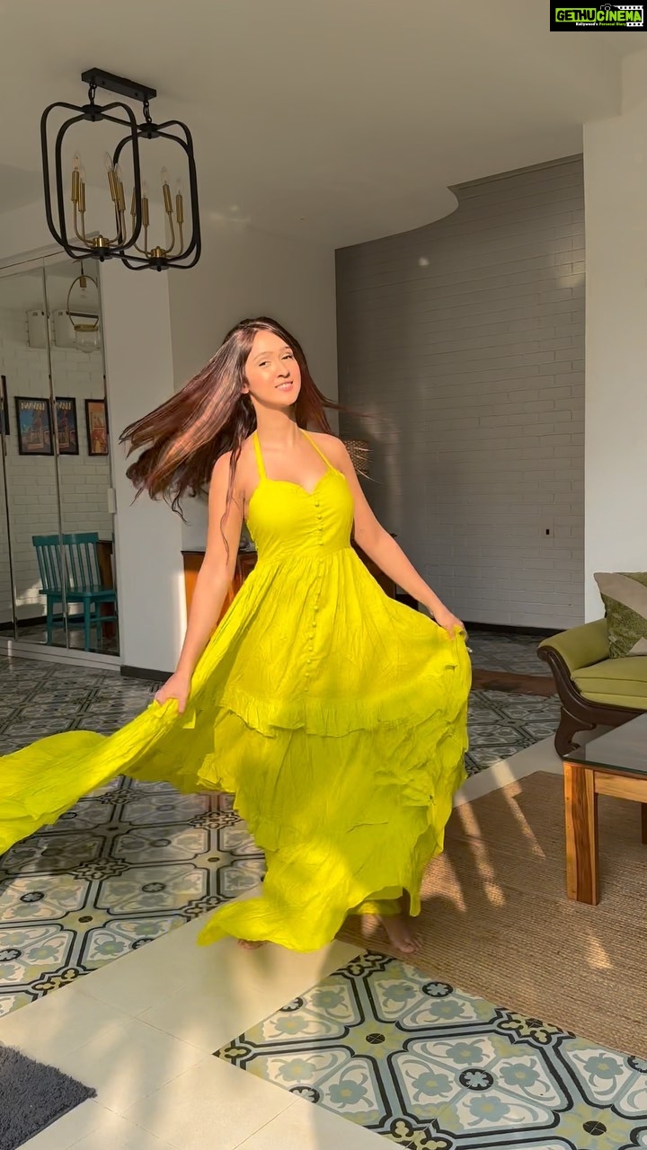 Krissann Barretto Instagram - So so happy 💃🏻💃🏻💃🏻 Location @hireavilla Outfit @bunaai #reels #reelsinstagram #reelsvideo #reelsindia #reelsinsta #travel #travelphotography #green #outfit #ootd #excited #happy #girl #grateful #blessed #thankyou