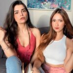 Krissann Barretto Instagram - What’s your favourite #friends dialogue?! ☺️♥️ @kajoled #friends #reels #reelsinstagram #reel #reelsvideo #reel #instagram #love #friendshipgoals #friendship #friendsquotes #happy #bestfriends #girls #best