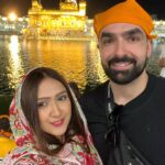 Krissann Barretto Instagram – Thankyou 🙏🏼♥️💫

#goldentemple #love #peace #thankyou #blessed Golden Temple Amritsar Punjab India
