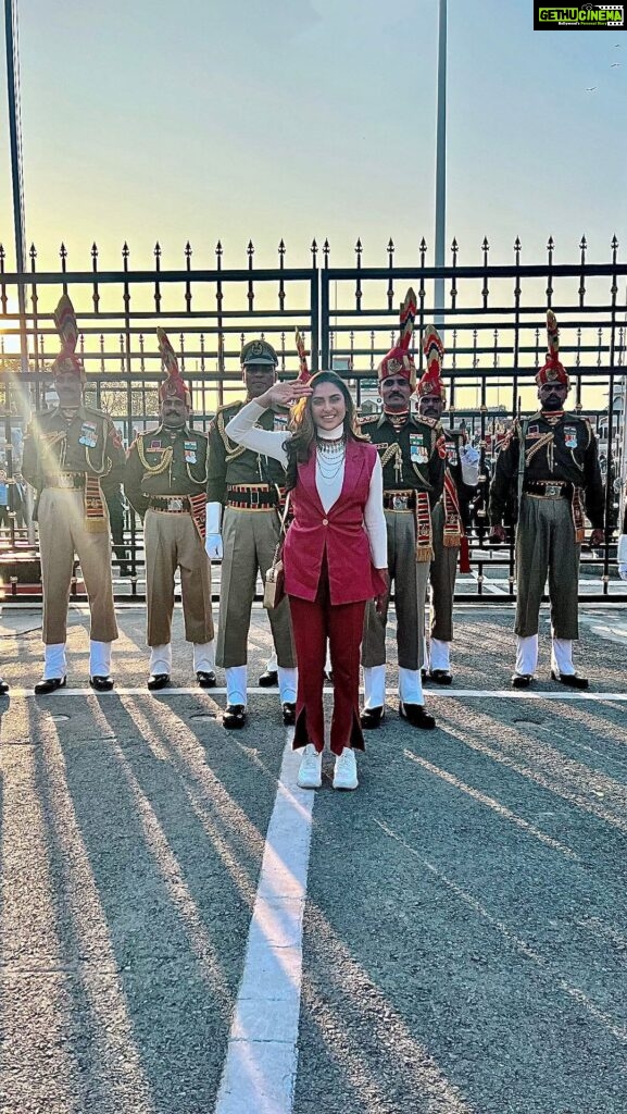 Krystle D'Souza Instagram - Happy Republic day from me and the real heroes 🇮🇳🫡 . . . #jaihind #happyrepublicday #attariborder #wagahborder #india #border #zeroline #amritsar #jawaan #jaijawan #army #parade #punjab #retreatceremony Zero Line - Pakistan India Border