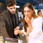 Krystle D'Souza Instagram - #Sponsored Here’s a quick recap of my experience at the amazing beauty tech event by L’Oréal Professionnel 🤩 I got to learn so much about my scalp & hair concerns with my hair pro @karandeolofficial from @tweaksalonindia . As seen in my previous reel, my hair pro recommended to me the Scalp Advanced Anti- Discomfort Range, which has Niacinamide to keep my hair soft, radiant & hydrated! ✨ Got to know so much about the Scalp Advanced product ingredients and the rich aromas that they contain! It was such an amazing experience & I highly recommend these products🤍 #BreakTheCycle #NewStartAhead #ScalpAdvanced @lorealpro_education_india @lorealpro