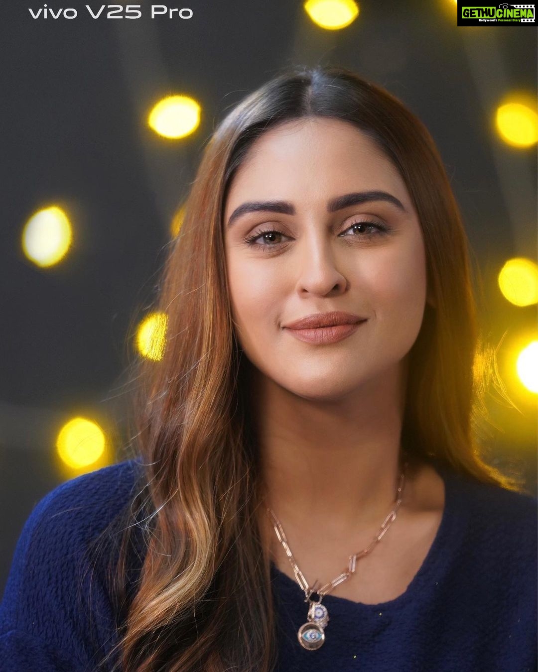 Krystle D'Souza Instagram - Meet my all-new #vivoV25Pro with OIS Super Night Camera that gives me #MagicalNightPortraits. I must thank @vivo_india for launching this amazing phone. I love it!!! #vivoV25Pro #MagicalPhone #DelightEveryMoment