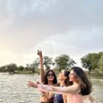 Krystle D'Souza Instagram - Living in our own dil chahta hai world 🚐🥂🎢