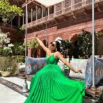 Krystle D'Souza Instagram - Sunday’s should strictly look like this… . . 📍 @narendra.bhawan.bikaner . . . #happysunday #sundaybinge #travel #incredibleindia #bikaner #narendrabhawan #palace #getaway #weekend #weekendvibes #sunday #thali Narender Bhavan, Bikaner