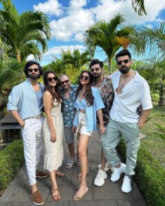 Krystle D'Souza Instagram - Todays lesson : When life gives you sugarcane make rum 🍹 
.
.
Today at @chamarel_rum_distillerie we learned some and drank some ! 

#chamarelrumdistillery #rhumriechamarel #MauritiusNow
#FeelOurIslandEnergy
#mauritiustourism @mauritius.tourism
.
.
TOP - @kene.co_ x @vblitzcommunications 💙
