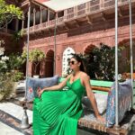Krystle D'Souza Instagram - Sunday’s should strictly look like this… . . 📍 @narendra.bhawan.bikaner . . . #happysunday #sundaybinge #travel #incredibleindia #bikaner #narendrabhawan #palace #getaway #weekend #weekendvibes #sunday #thali Narender Bhavan, Bikaner