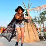 Krystle D’Souza Instagram – Waiting for my batmobile at Supersonic 2023 🦇 
.
.
.
.
#supersonic #vh1supersonic #musicfestival #musicfestivaloutfit #vh1supersonic2023 #sunset #ootd #accessories #outfitideas #batman @vh1supersonic Vh1 Supersonic, Pune